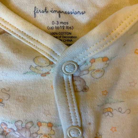First Impressions Footed Onesie with Hat - Picture 2 of 2